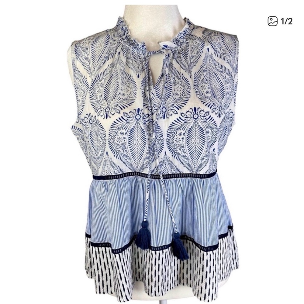 THML Blue and White Patterned Sleeveless Blouse - Picture 3 of 3
